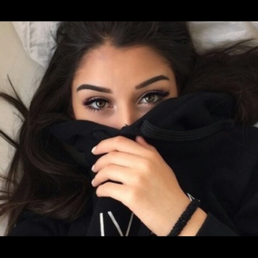 Meet your Posher, Briana